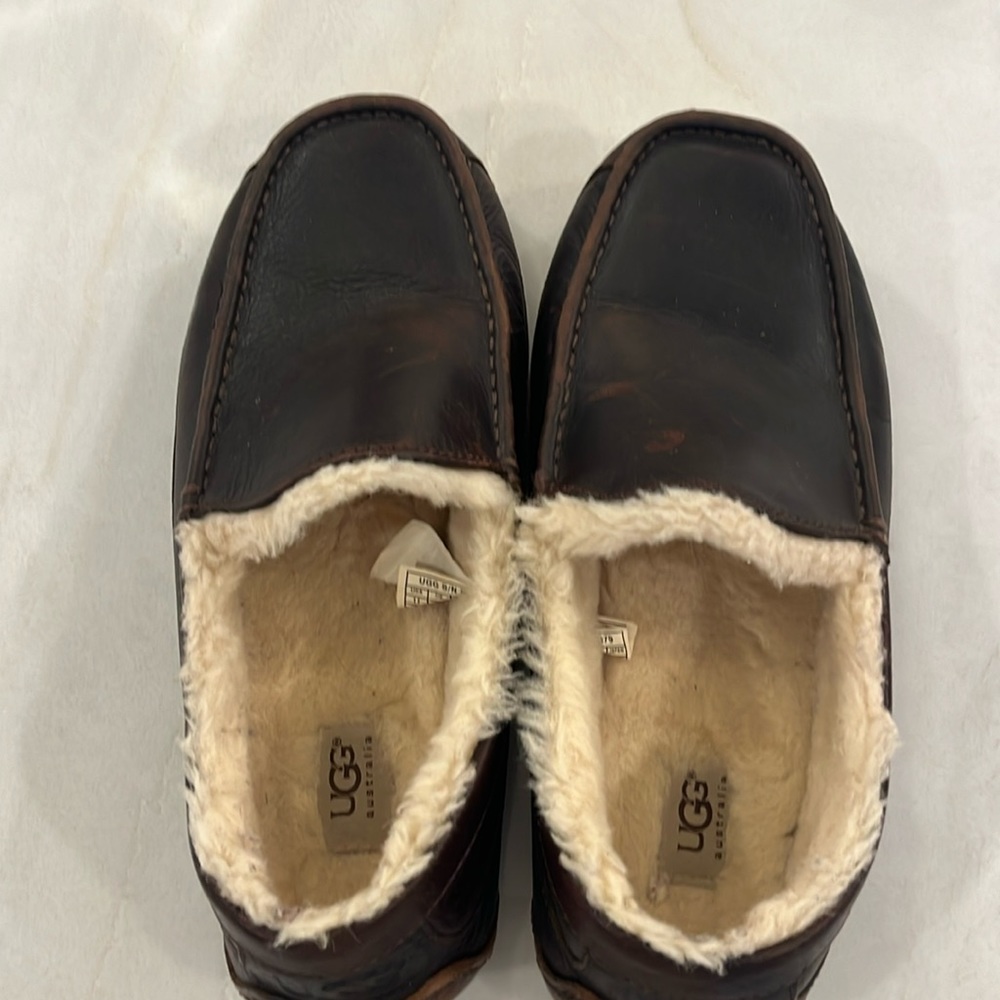 Men's leather Uggs slippers size 11